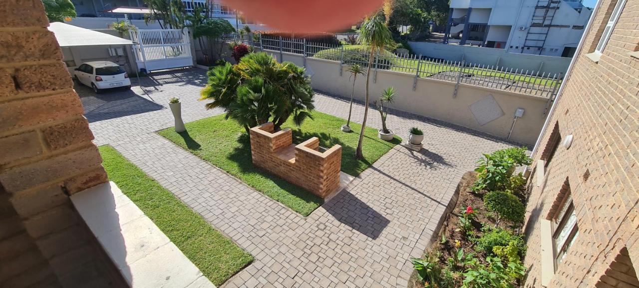 Aride 4 Awesome View Of Uvongo Main Swimming Beach From Communal Braai Area Margate Exterior photo