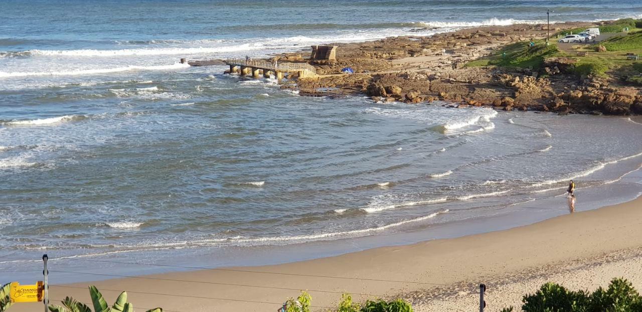 Aride 4 Awesome View Of Uvongo Main Swimming Beach From Communal Braai Area Margate Exterior photo